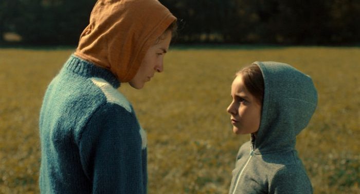 Love Me Tender (dir. Klaudia Reynicke, 2019)